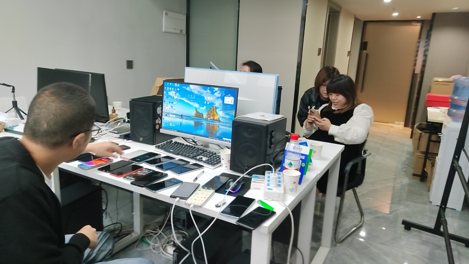 上海美女学习抖音陌陌